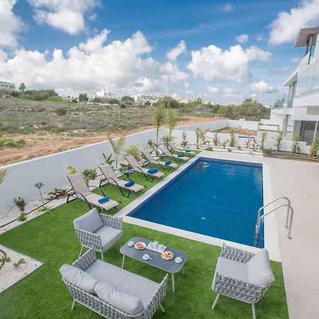 Olivine 3 Bedroom Villas โปรทาราส ภายนอก รูปภาพ