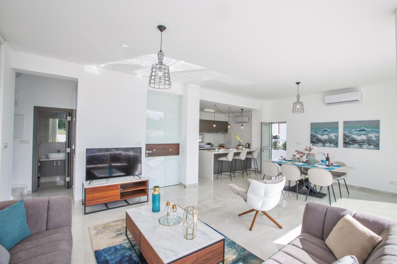 Olivine 3 Bedroom Villas โปรทาราส ภายนอก รูปภาพ