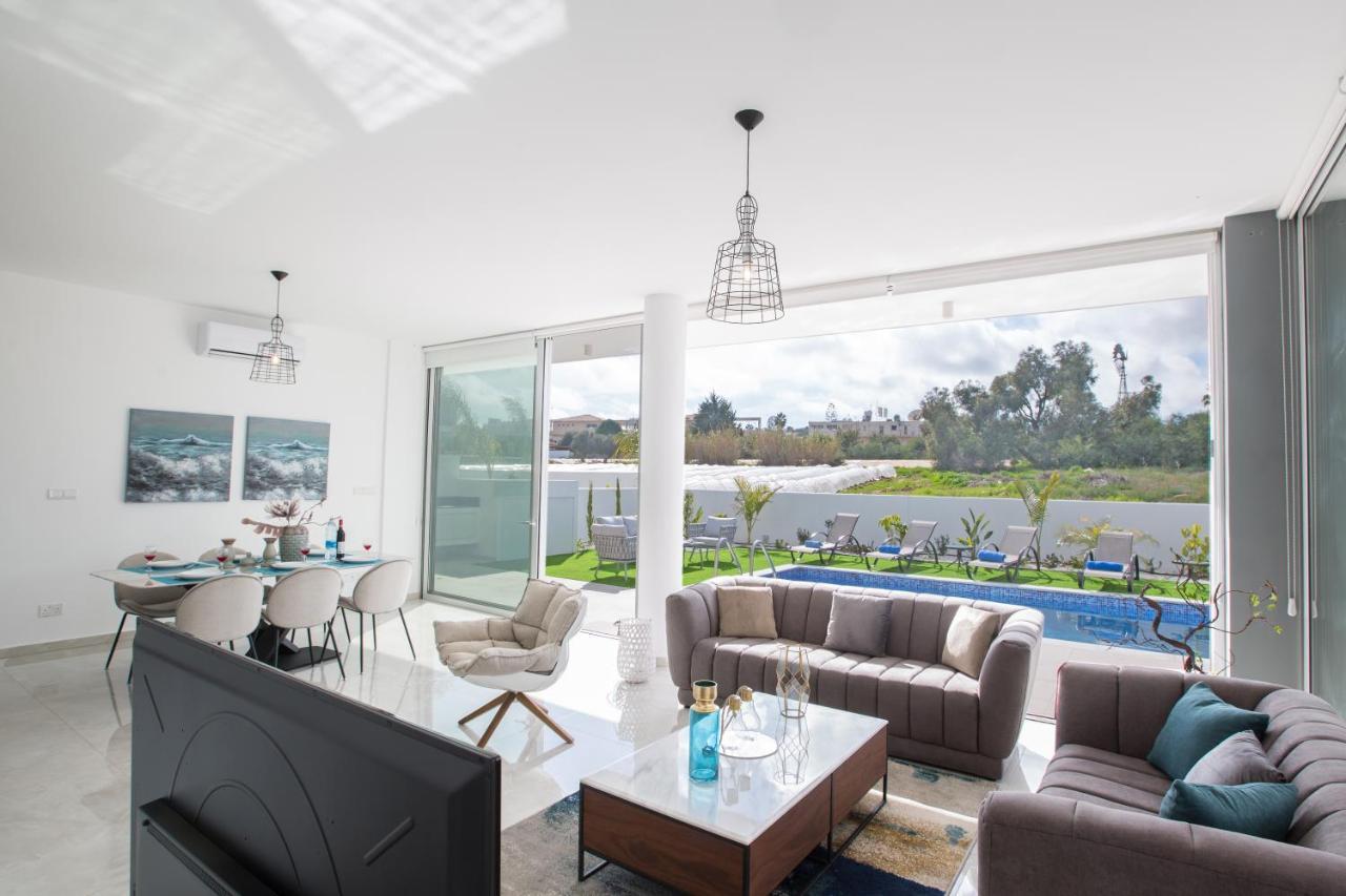 Olivine 3 Bedroom Villas โปรทาราส ภายนอก รูปภาพ