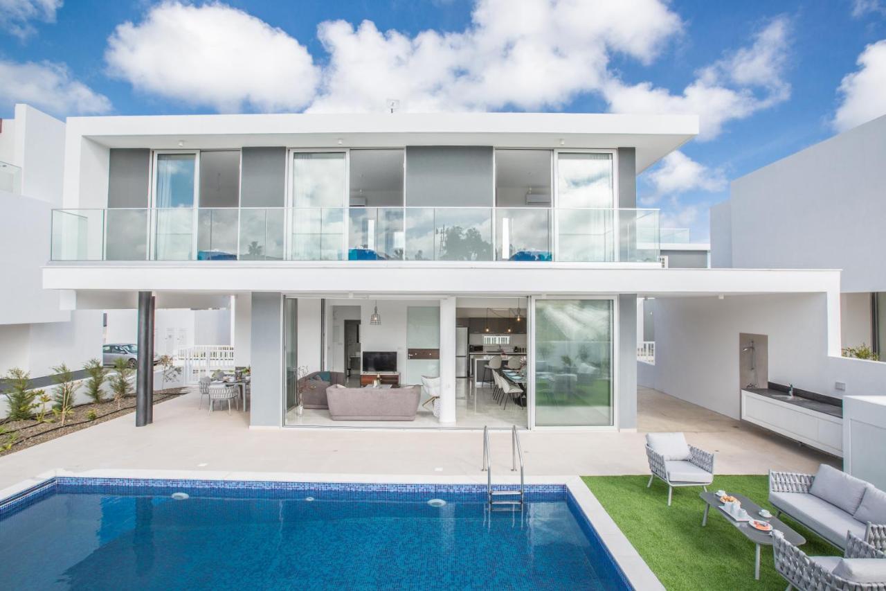 Olivine 3 Bedroom Villas โปรทาราส ภายนอก รูปภาพ