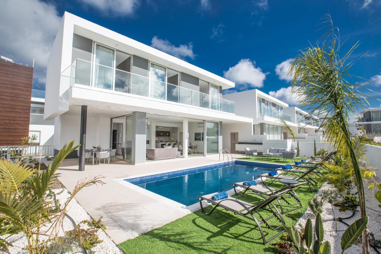Olivine 3 Bedroom Villas โปรทาราส ภายนอก รูปภาพ