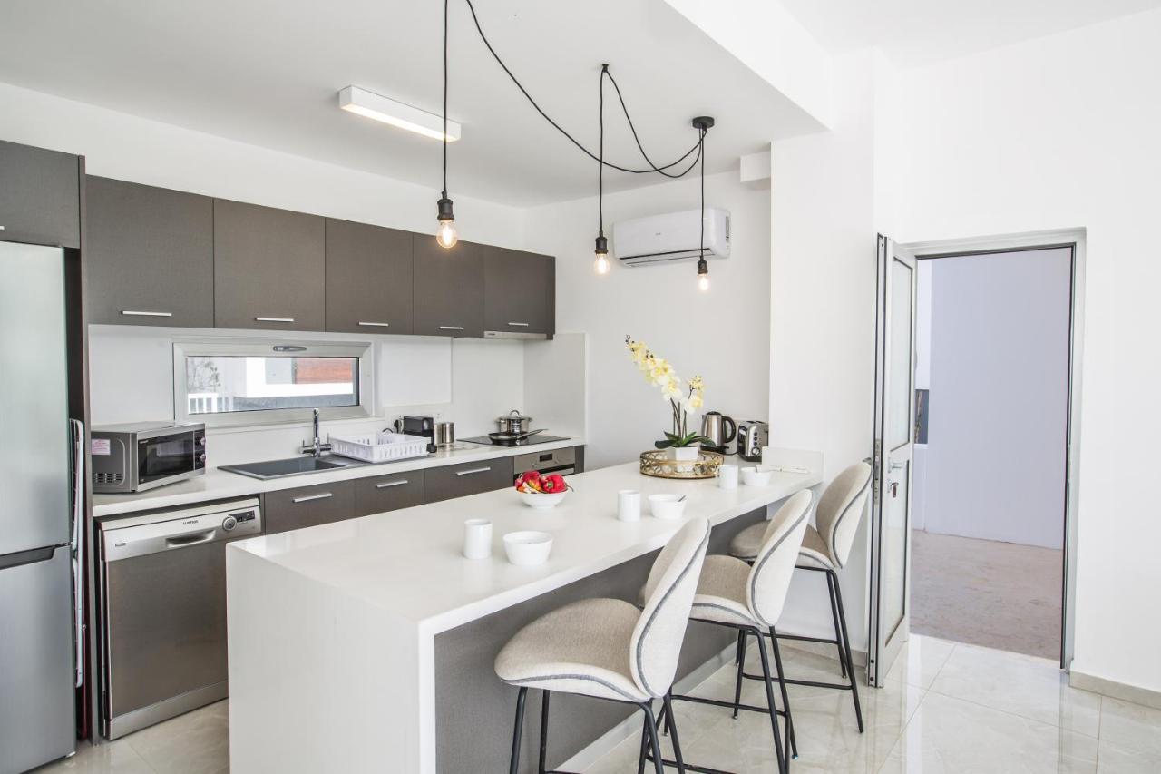 Olivine 3 Bedroom Villas โปรทาราส ภายนอก รูปภาพ