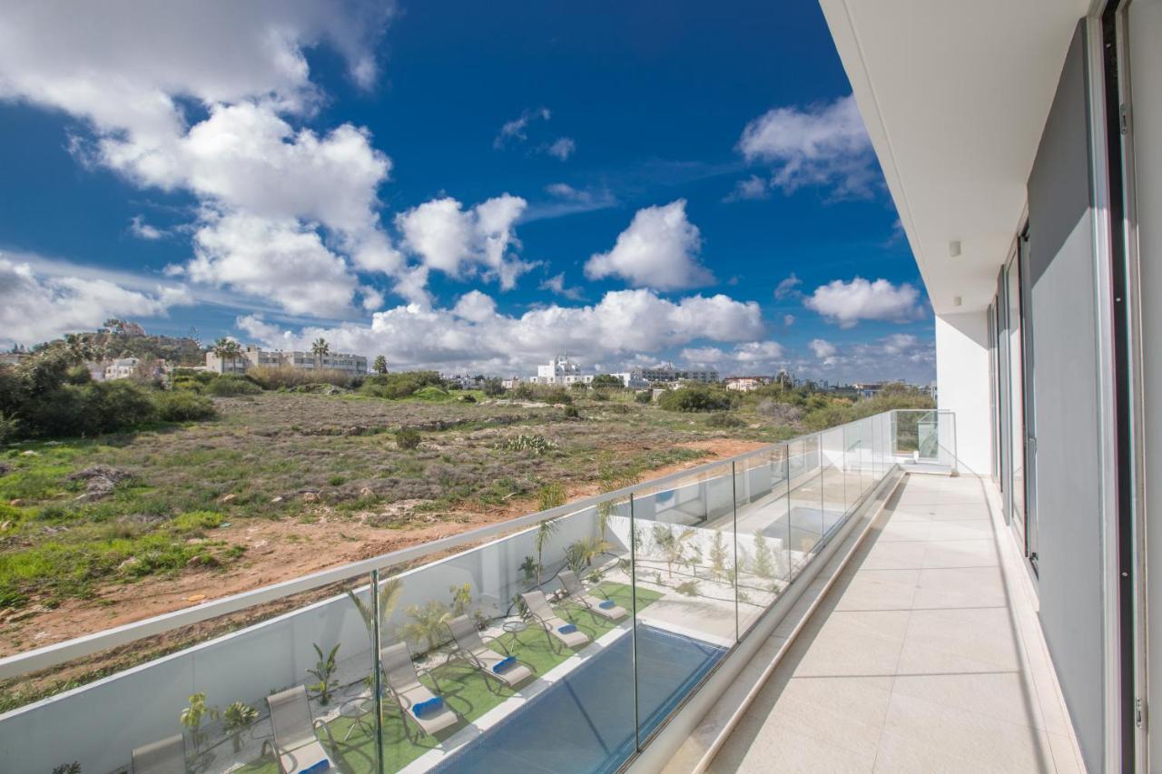Olivine 3 Bedroom Villas โปรทาราส ภายนอก รูปภาพ