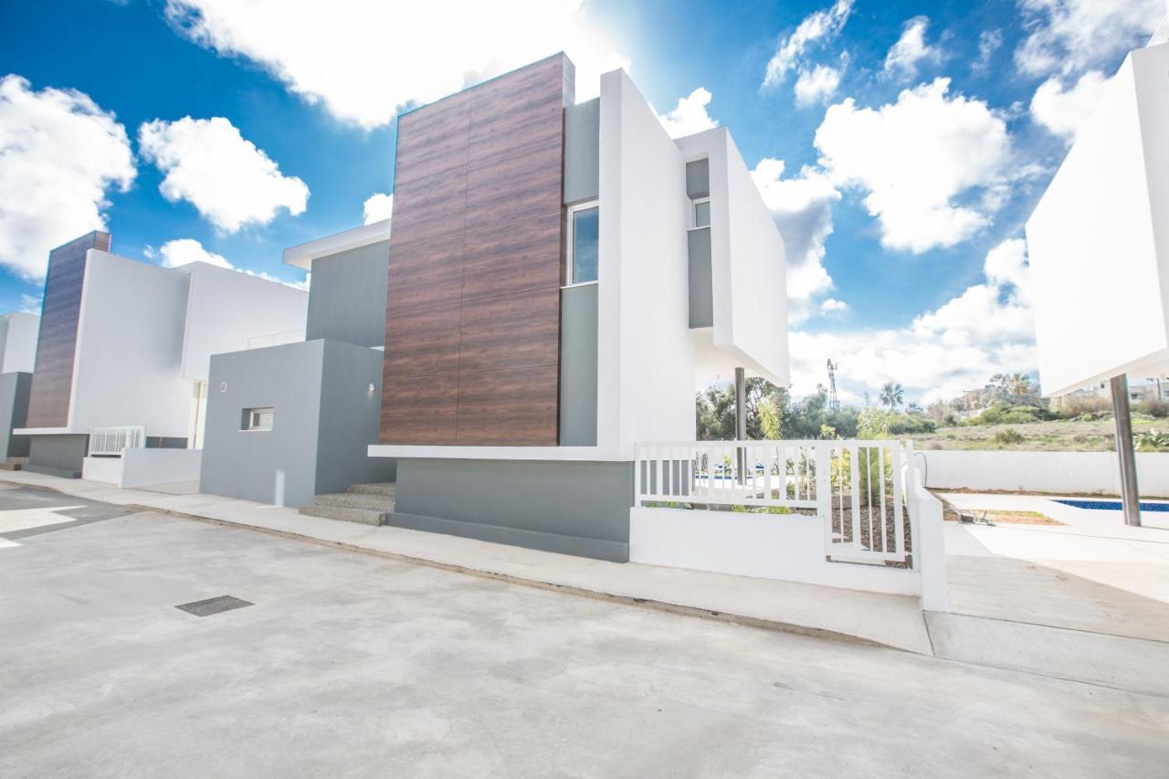 Olivine 3 Bedroom Villas โปรทาราส ภายนอก รูปภาพ